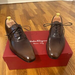 BRAND NEW Salvatore Ferragamo men’s lace up dress shoes